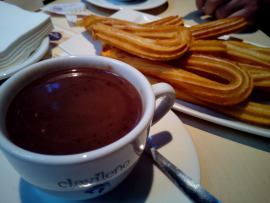 churros z czekoladą