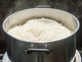 garnek ryżu